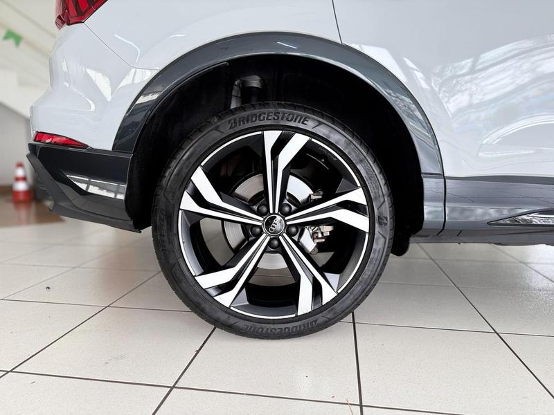 Audi Q3 Performance Black 2.0 4.0 TFSI Quattro Tiptronic - foto 8