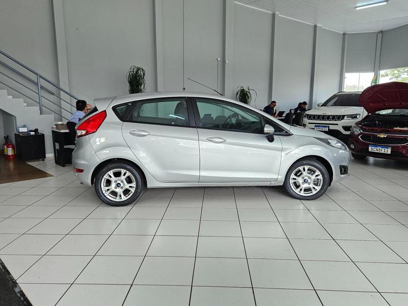 Ford Fiesta 1.5 16V Flex Mec. 5P - foto 4