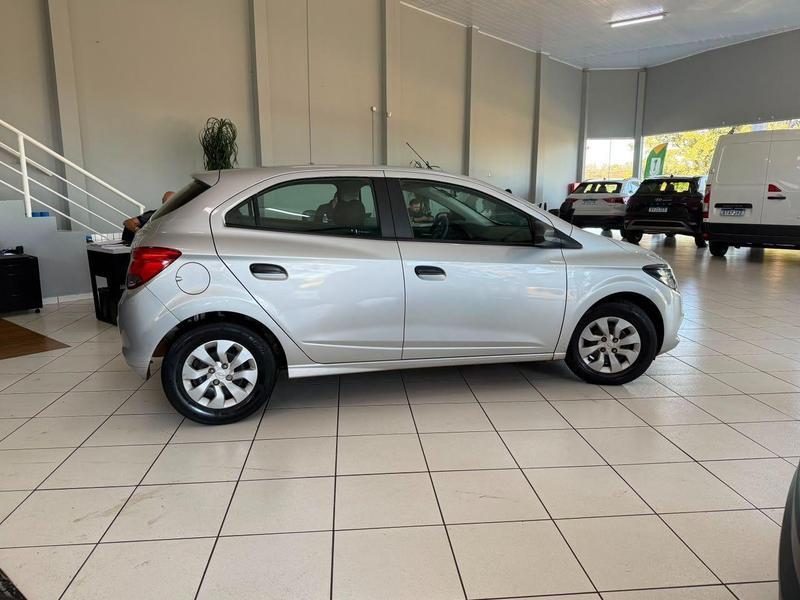 Chevrolet Onix Hatch LT 1.0 8V Flexpower 5P Mec. - foto 4