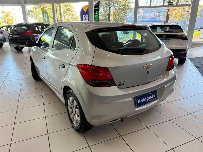 Chevrolet Onix Hatch LT 1.0 8V Flexpower 5P Mec. - foto 7