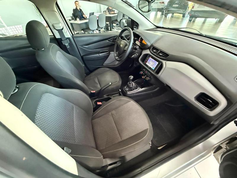 Chevrolet Onix Hatch LT 1.0 8V Flexpower 5P Mec. - foto 16