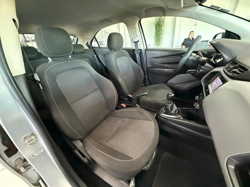 Chevrolet Onix Hatch LT 1.0 8V Flexpower 5P Mec. - foto 18