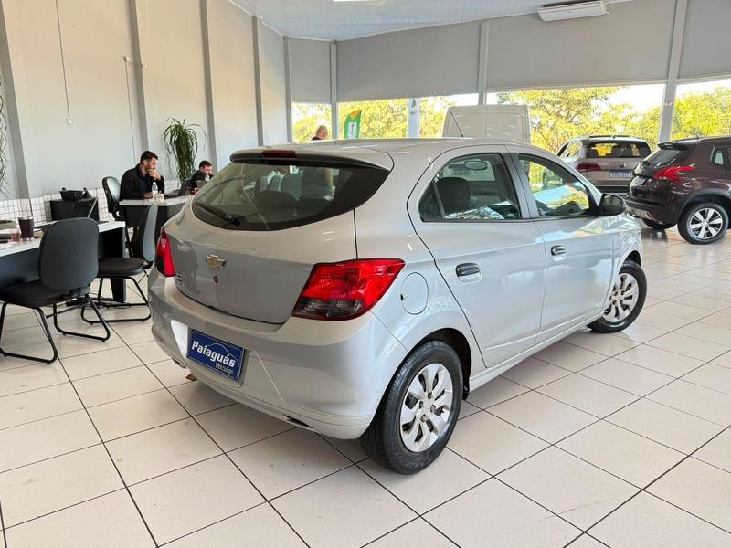 Chevrolet Onix Hatch LT 1.0 8V Flexpower 5P Mec. - foto 5