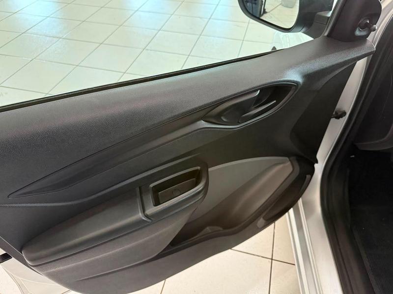 Chevrolet Onix Hatch LT 1.0 8V Flexpower 5P Mec. - foto 8
