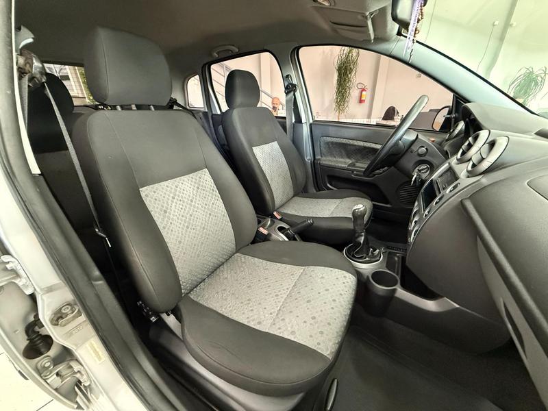 Ford Fiesta 1.6 Flex - foto 16