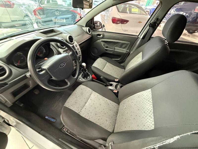 Ford Fiesta 1.6 Flex - foto 11