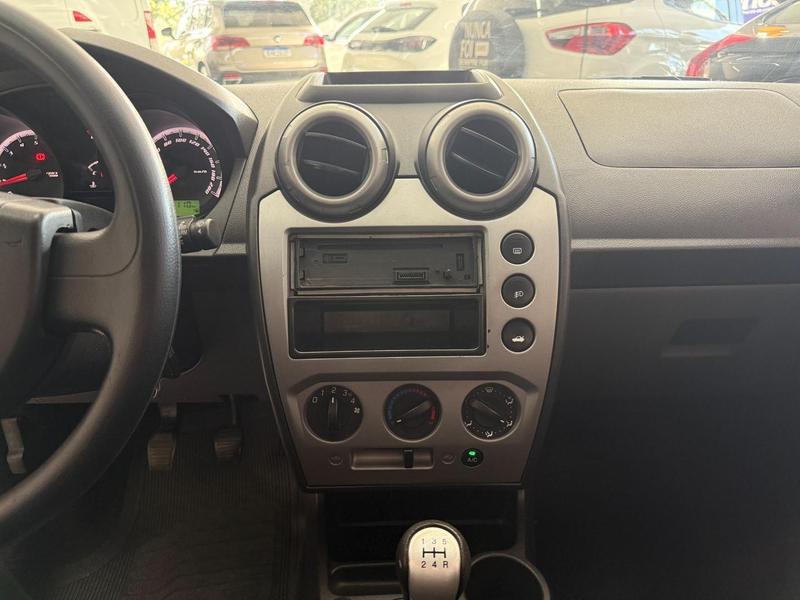 Ford Fiesta 1.6 Flex - foto 20