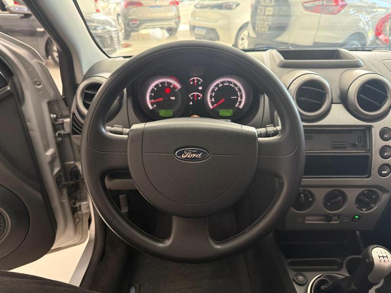 Ford Fiesta 1.6 Flex - foto 17
