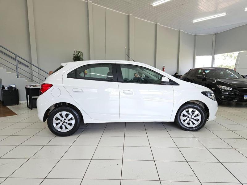 Chevrolet Onix 1.0 Joy 8V Flex 4P Manual - foto 4