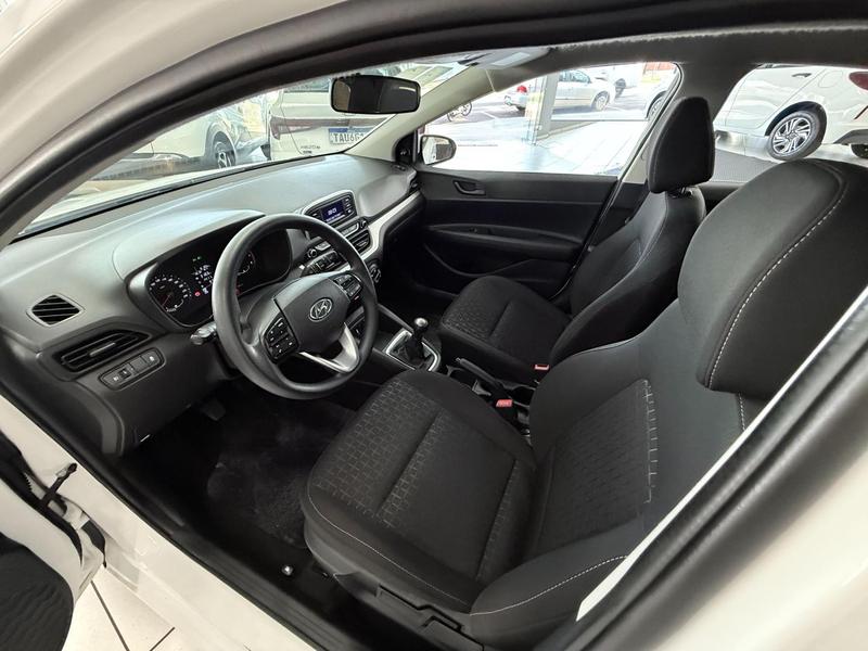 Hyundai HB20S Sense Plus 1.0 Flex 12V Mec - foto 9