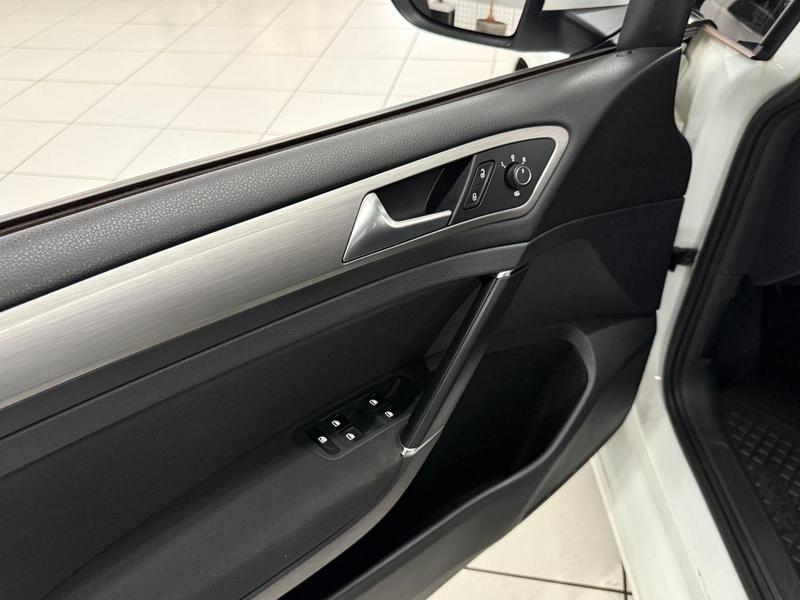 Volkswagen Golf 1.6 MSI Comfortline 16V Total Flex 4P Tiptronic - foto 9