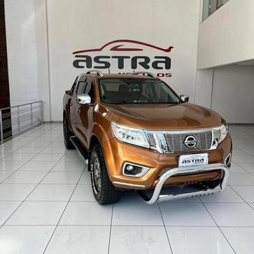 NISSAN FRONTIER LEATX4