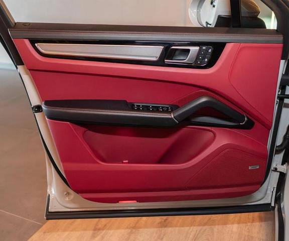 PORSCHE CAYENNE PLATINUM EDITION 2023 - Foto 11