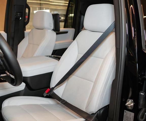CHEVROLET SUBURBAN 4WD PREMIER 2025 - Foto 14