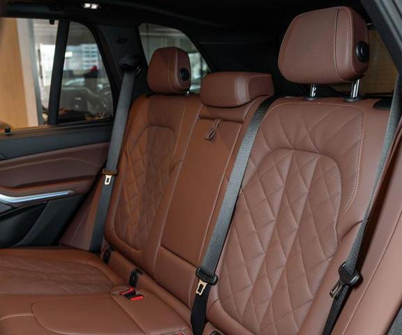 BMW X5 XDRIVE50E M SPORT 2026 - Foto 16
