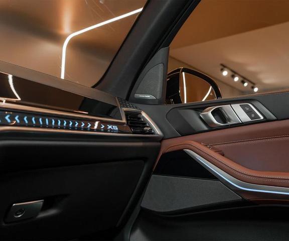 BMW X5 XDRIVE50E M SPORT 2026 - Foto 9