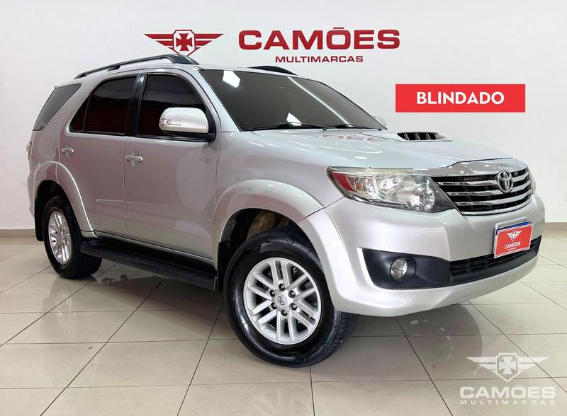 TOYOTA HILUXSW4 SRV4X4