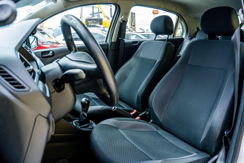 Volkswagen Gol 16l - foto 14