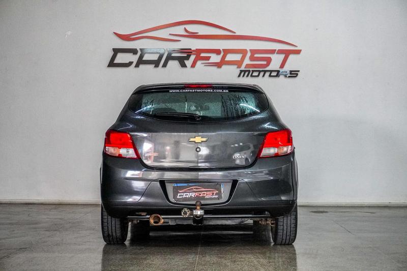 Chevrolet Onix Hatch LT 1.0 8V Flexpower 5P Mec. - foto 9