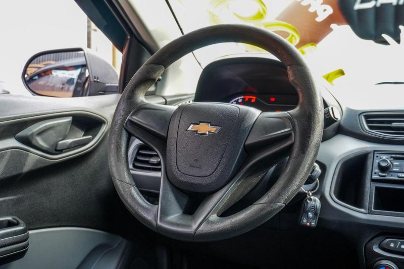 Chevrolet Onix Hatch LT 1.0 8V Flexpower 5P Mec. - foto 12