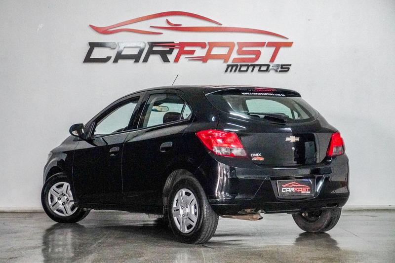 Chevrolet Onix Hatch LT 1.0 8V Flexpower 5P Mec. - foto 10