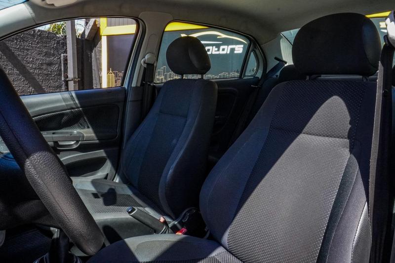 Volkswagen Voyage Comf Highli. 1.6 T.flex 8V 4P - foto 14