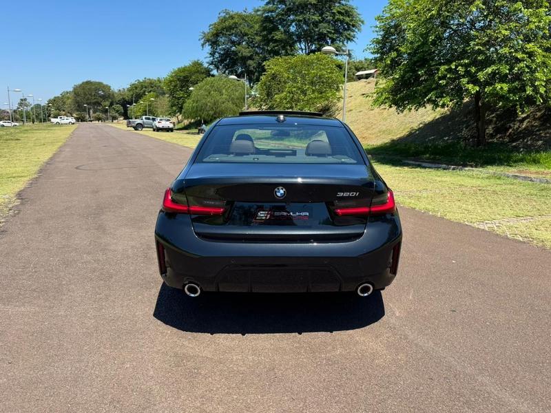BMW 320i M Sport Flex - foto 5