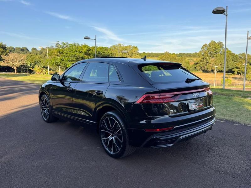 Audi Q8 3.0 TFSI - foto 4