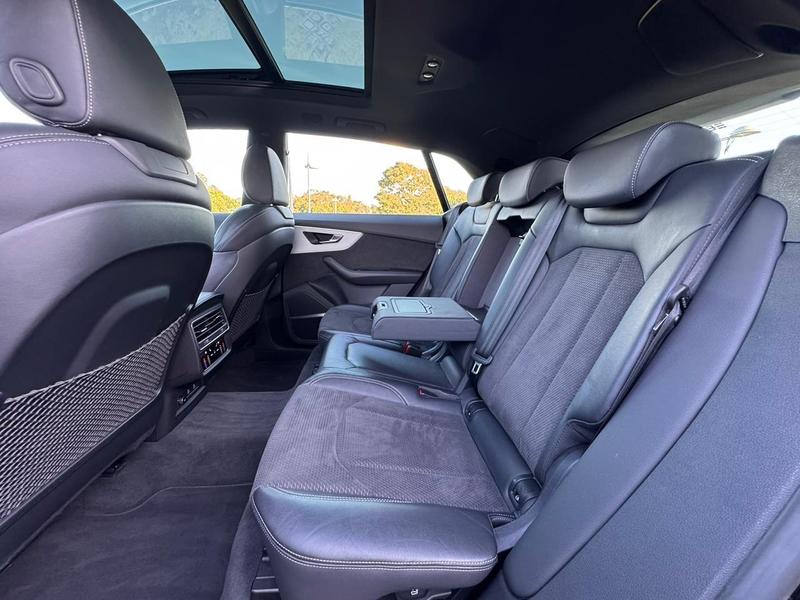 Audi Q8 3.0 TFSI - foto 13