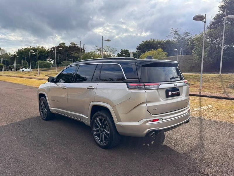Jeep Commander Overland Turbo - foto 4