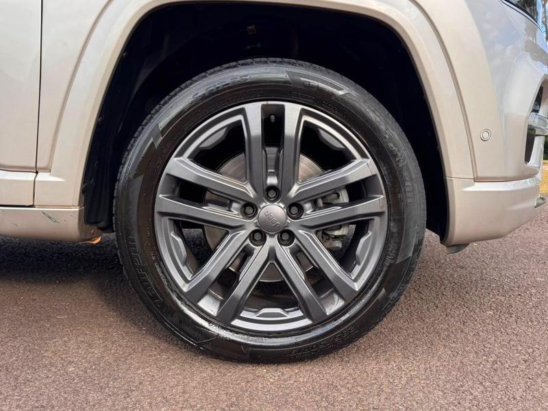 Jeep Commander Overland Turbo - foto 15
