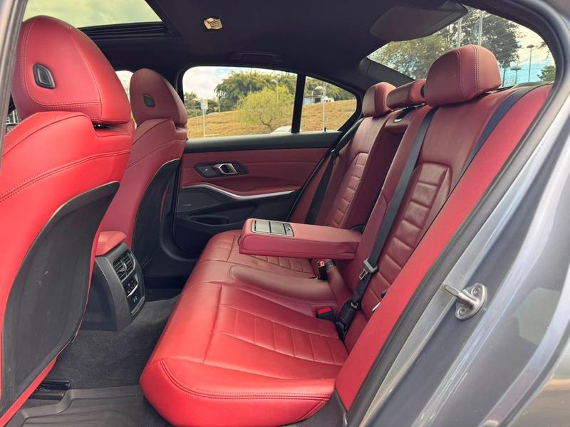 BMW 320i M Sport Flex - foto 12