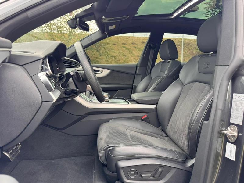 Audi Q8 Perfblack 3.0 TFSI Quat S Tr - foto 12