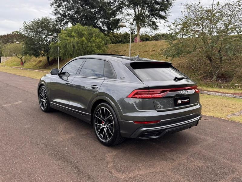 Audi Q8 Perfblack 3.0 TFSI Quat S Tr - foto 4