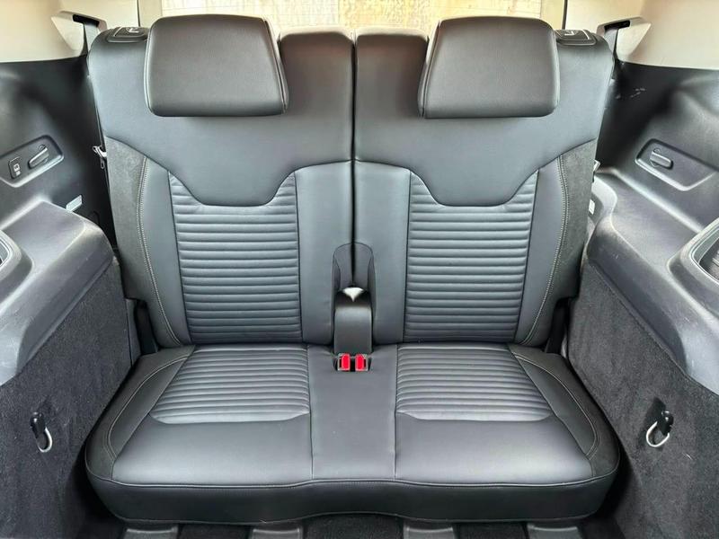 Jeep Commander Lim T270 - foto 13