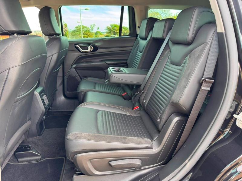Jeep Commander Lim T270 - foto 12