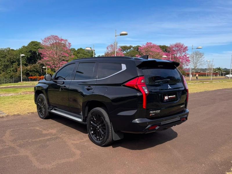 Mitsubishi Pajero Sport Legnd - foto 4