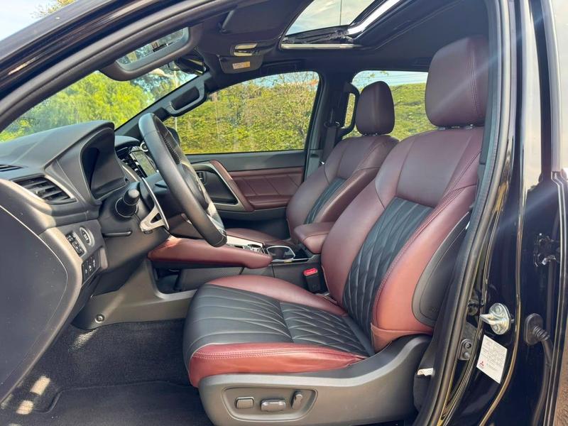 Mitsubishi Pajero Sport Legnd - foto 11