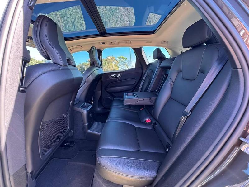 Volvo XC60 T8 Momentum - foto 13