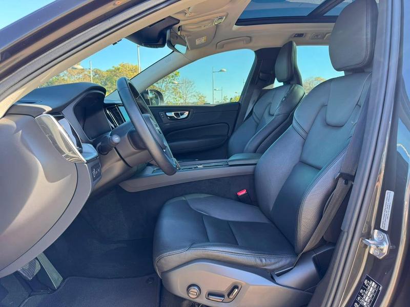 Volvo XC60 T8 Momentum - foto 12