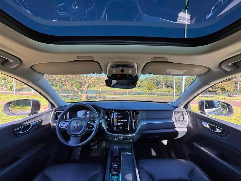 Volvo XC60 T8 Momentum - foto 10