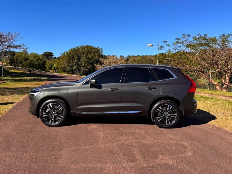 Volvo XC60 T8 Momentum - foto 7