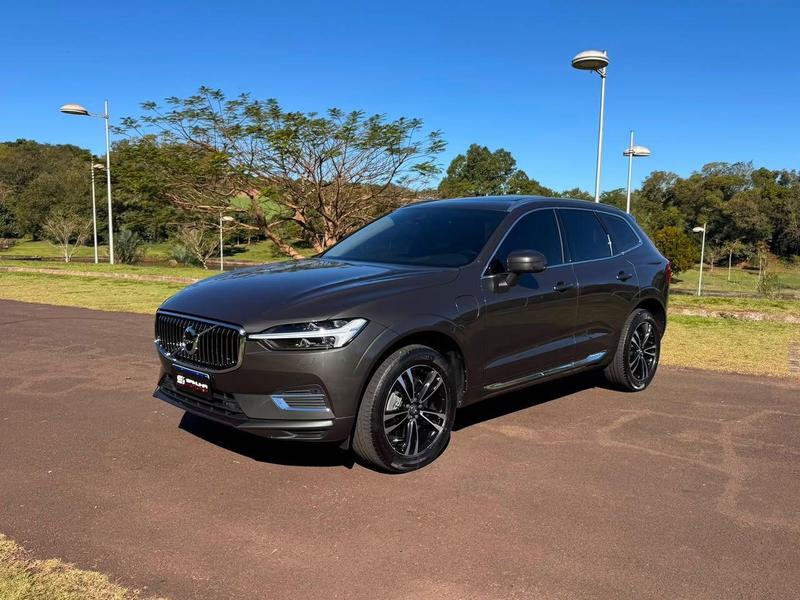 Volvo XC60 T8 Momentum - foto 3