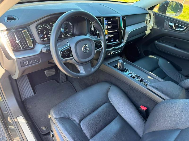 Volvo XC60 T8 Momentum - foto 8