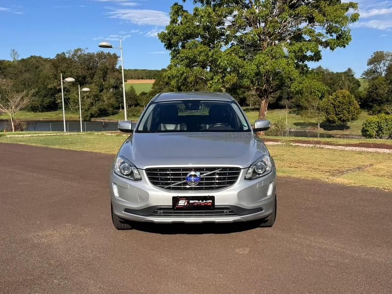 Volvo XC60 2.0 T5 Dyna - foto 2