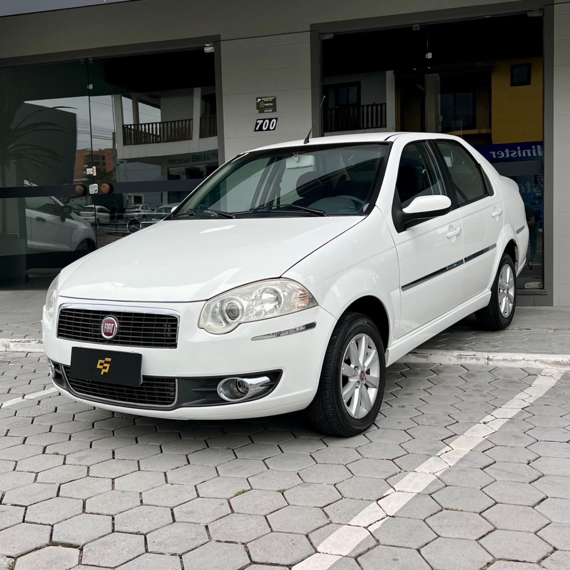 Fiat Grand Siena     2010