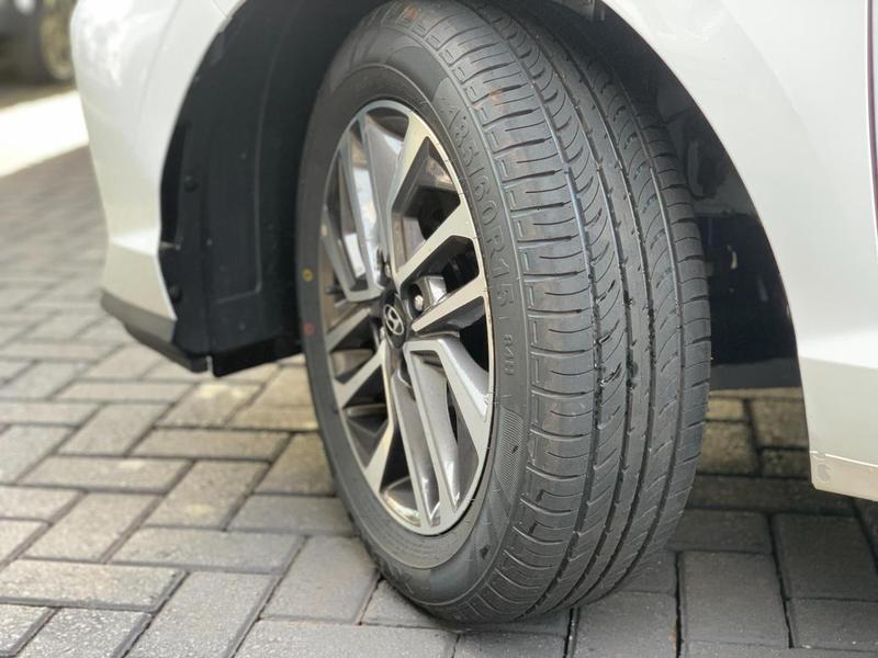 Hyundai HB20S Limited 1.0 Flex 12V Mec - foto 10