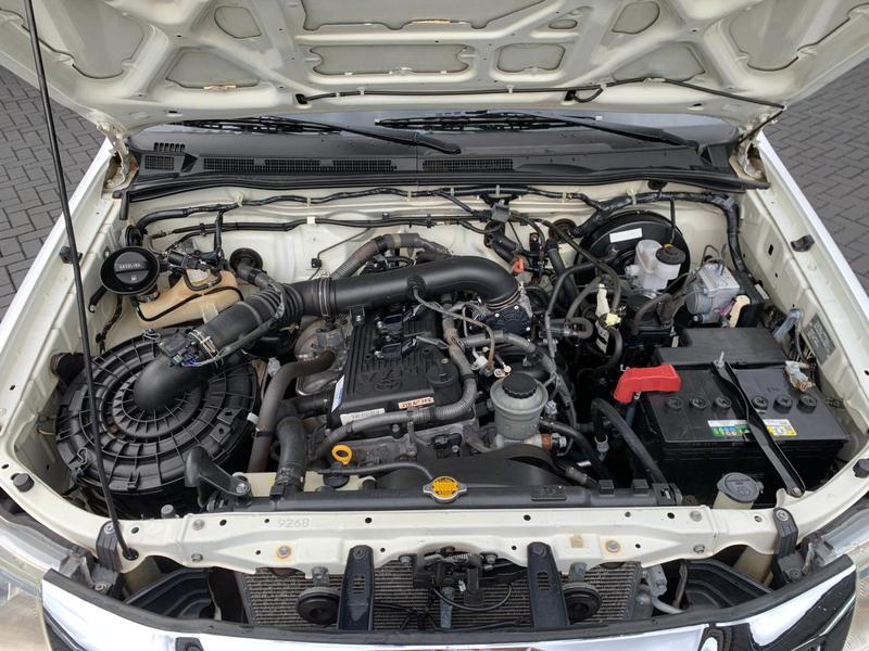 Toyota Hilux Cd4x2 Srv - foto 12
