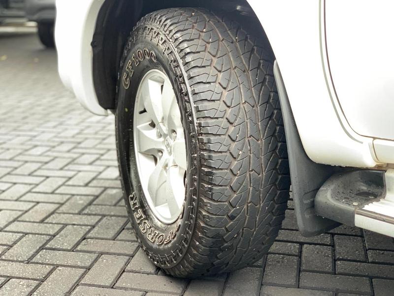 Toyota Hilux Cd4x2 Srv - foto 13