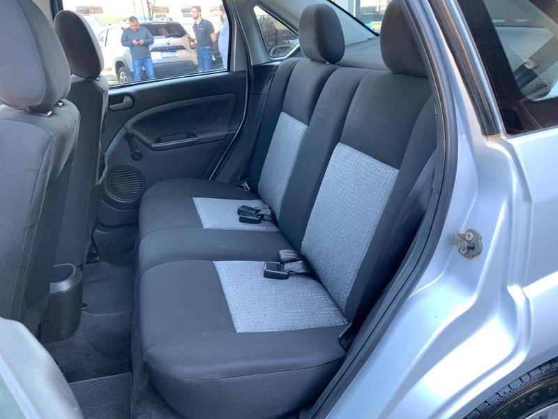Ford Fiesta Sedan 1.6 Flex - foto 6